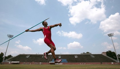 开云官方-_极光冰雪赛：在极寒中火拼速度_，极光寒冰拳